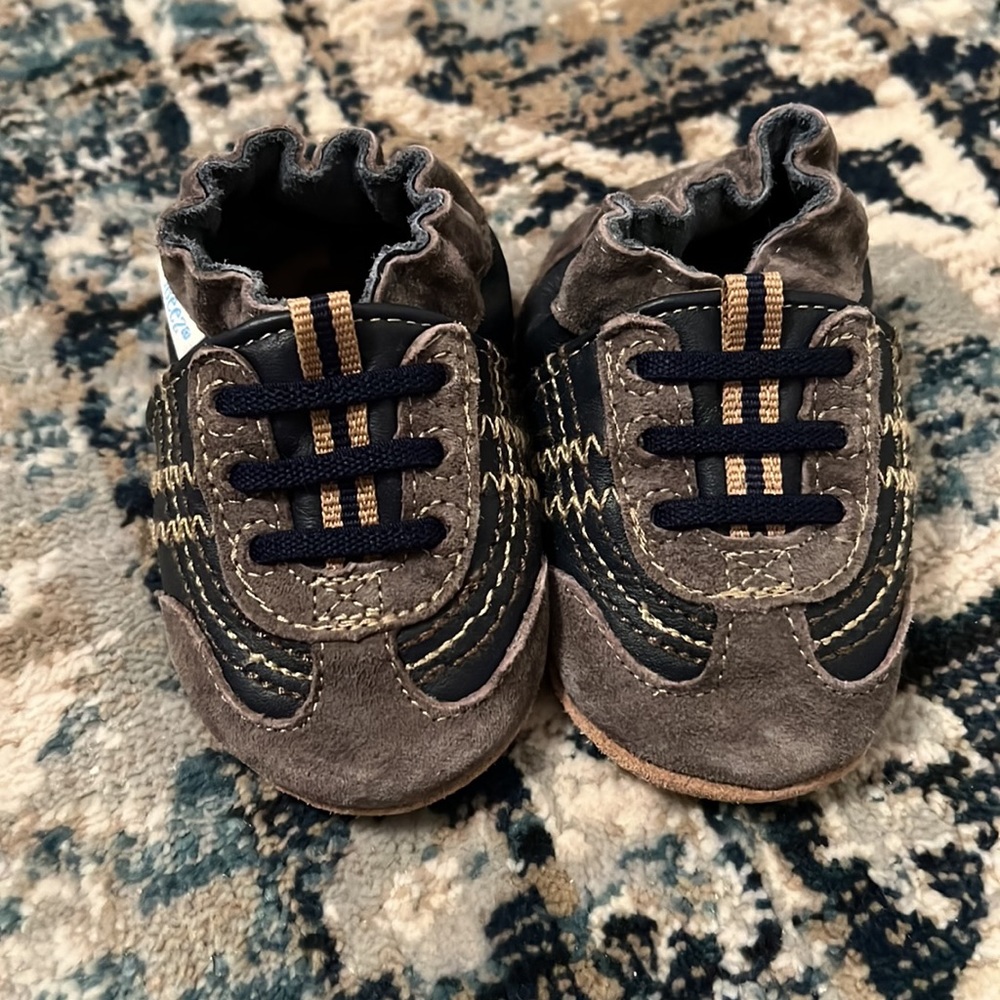 Robeez by Stride Rite - size 0-6 months